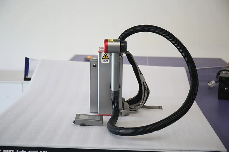 High Altitude 300 Watt Backpack Laser Cleaning Machine For Restoration Church High Building